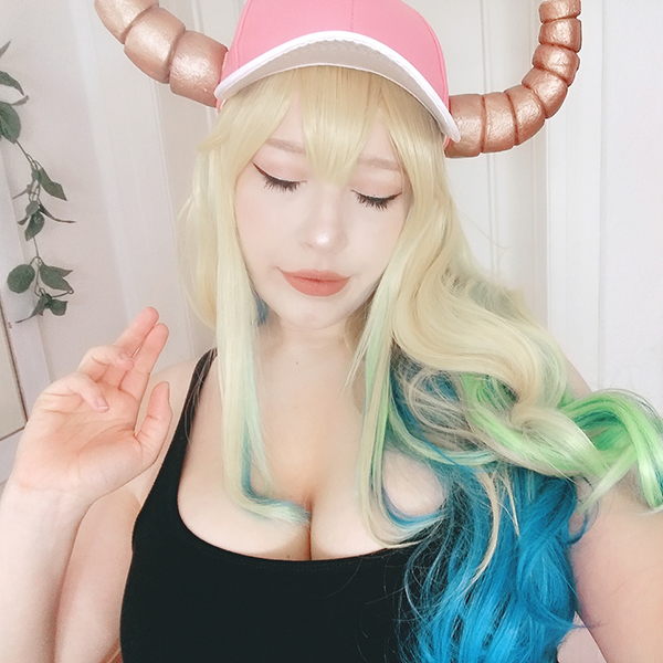 Piadn-lucoa takes a selfie(12)